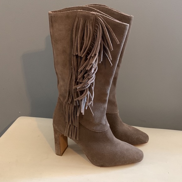 Vince camuto side fringed never worn boots 5 1/2 - Picture 4 of 10